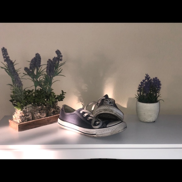 Converse Shoes - Navy blue converse